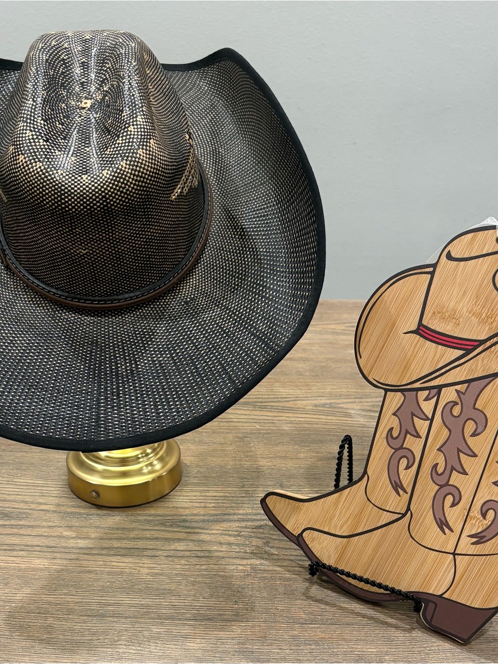 Justin Brown & Black Vented Straw Cowboy Hat / Western Rodeo Ranch Style